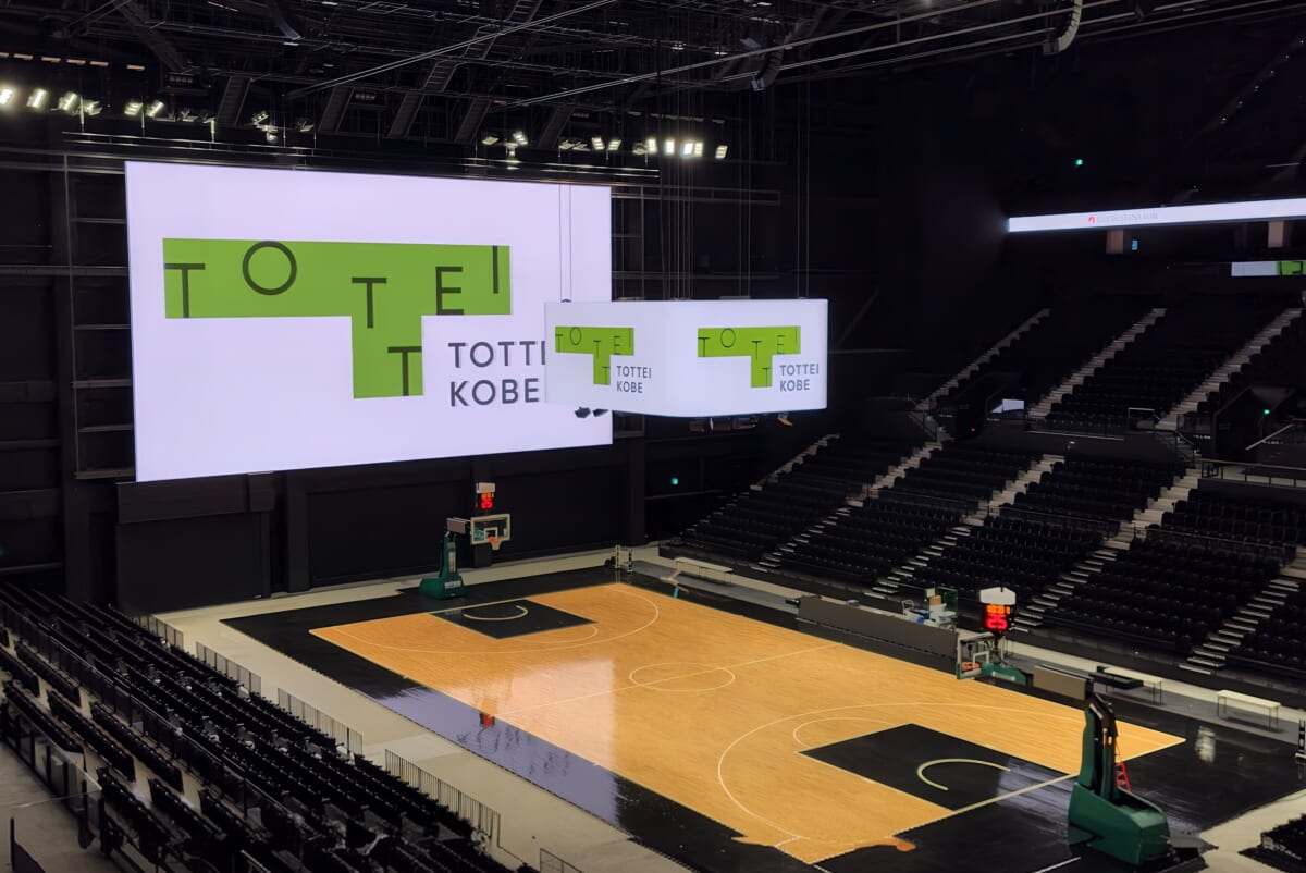GLION ARENA KOBEにセンターハングビジョン昇降装置（ビジョンフレーム含む）を納入